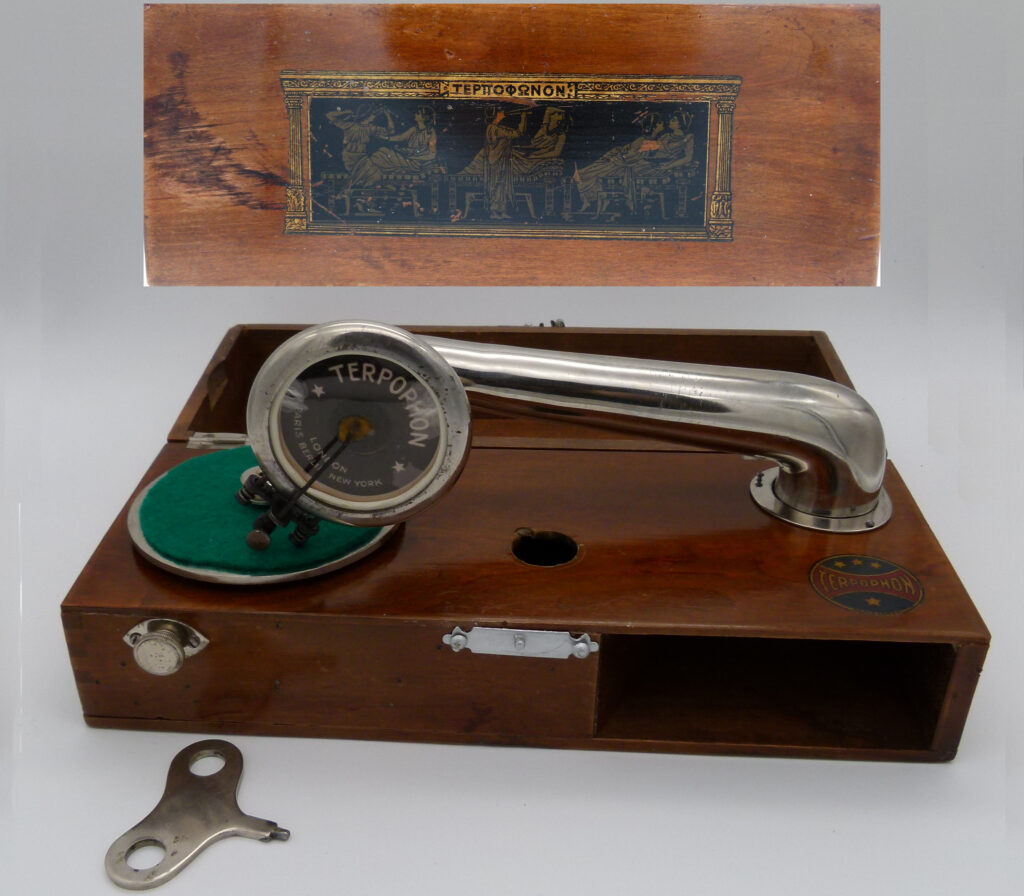 Terpophone Gramophone. Portable gramophone
